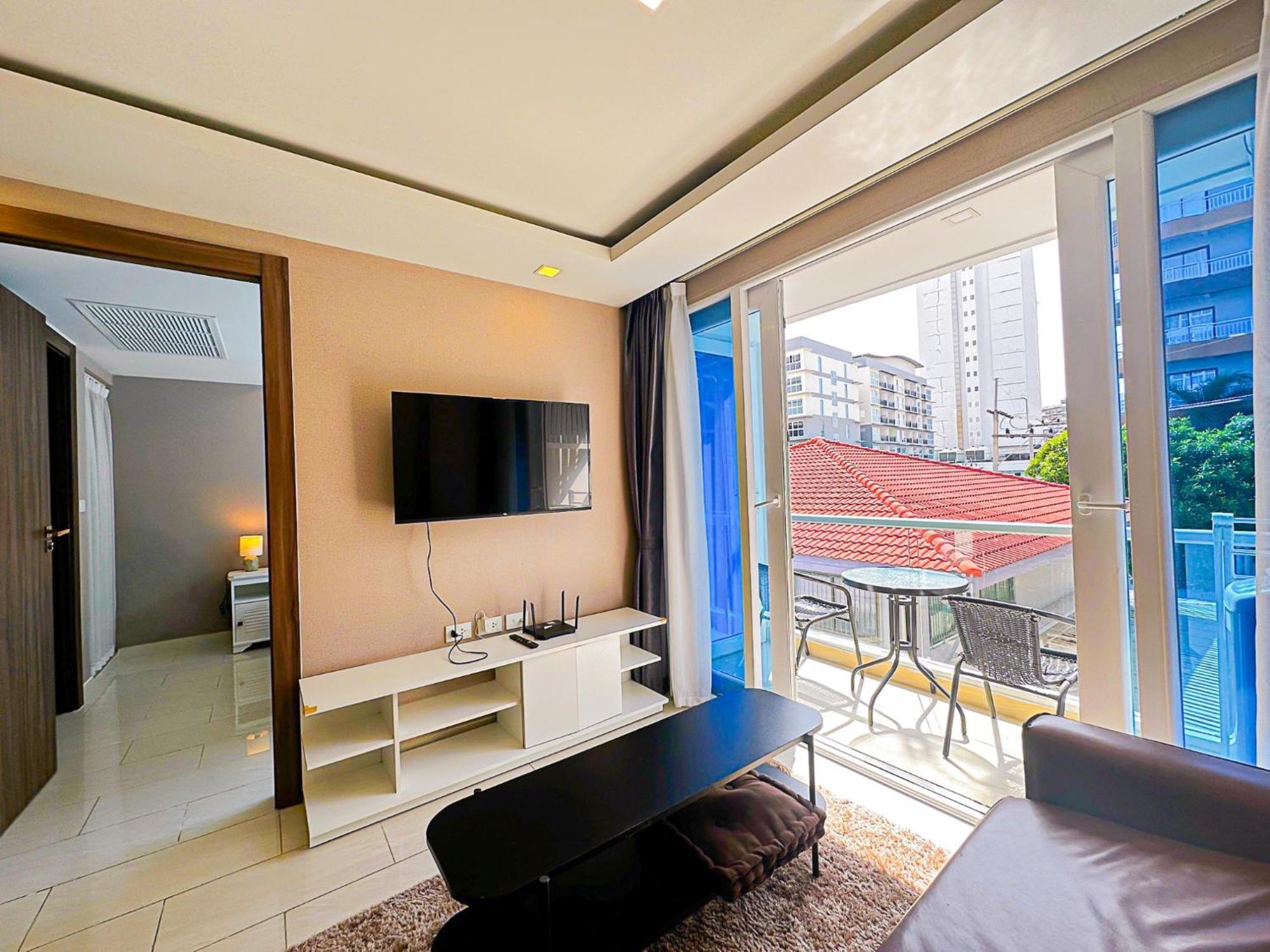 Grand Avenue Suites X Monthstayz Thailand Паттайя Экстерьер фото