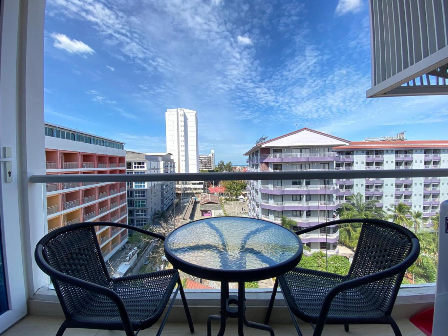 Grand Avenue Suites X Monthstayz Thailand Паттайя Экстерьер фото